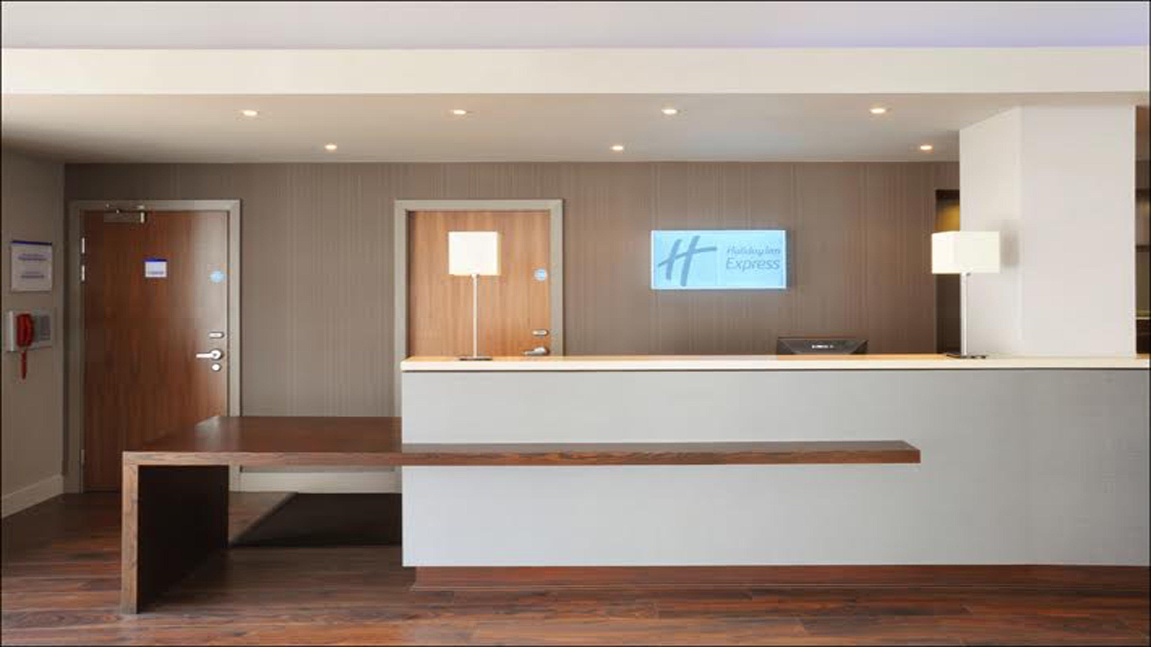 Holiday Inn Express Liverpool Hoylake, An Ihg Hotel Exterior foto